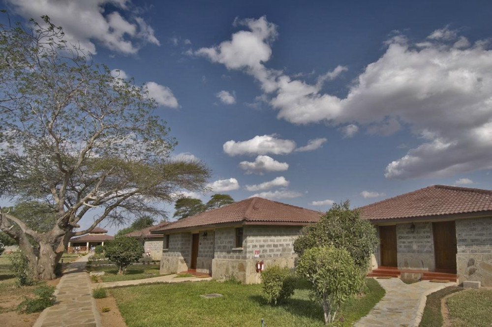 3 Days Tsavo East National Park Safari